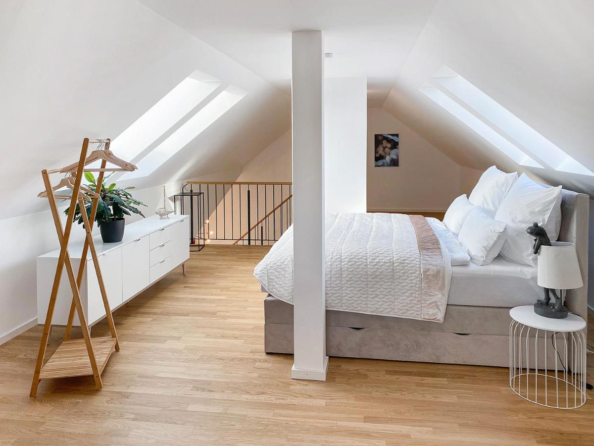 Modern & Stylisch - Penthouse-Feeling Nahe Flughafen Muenchen Apartamento Freising Exterior foto