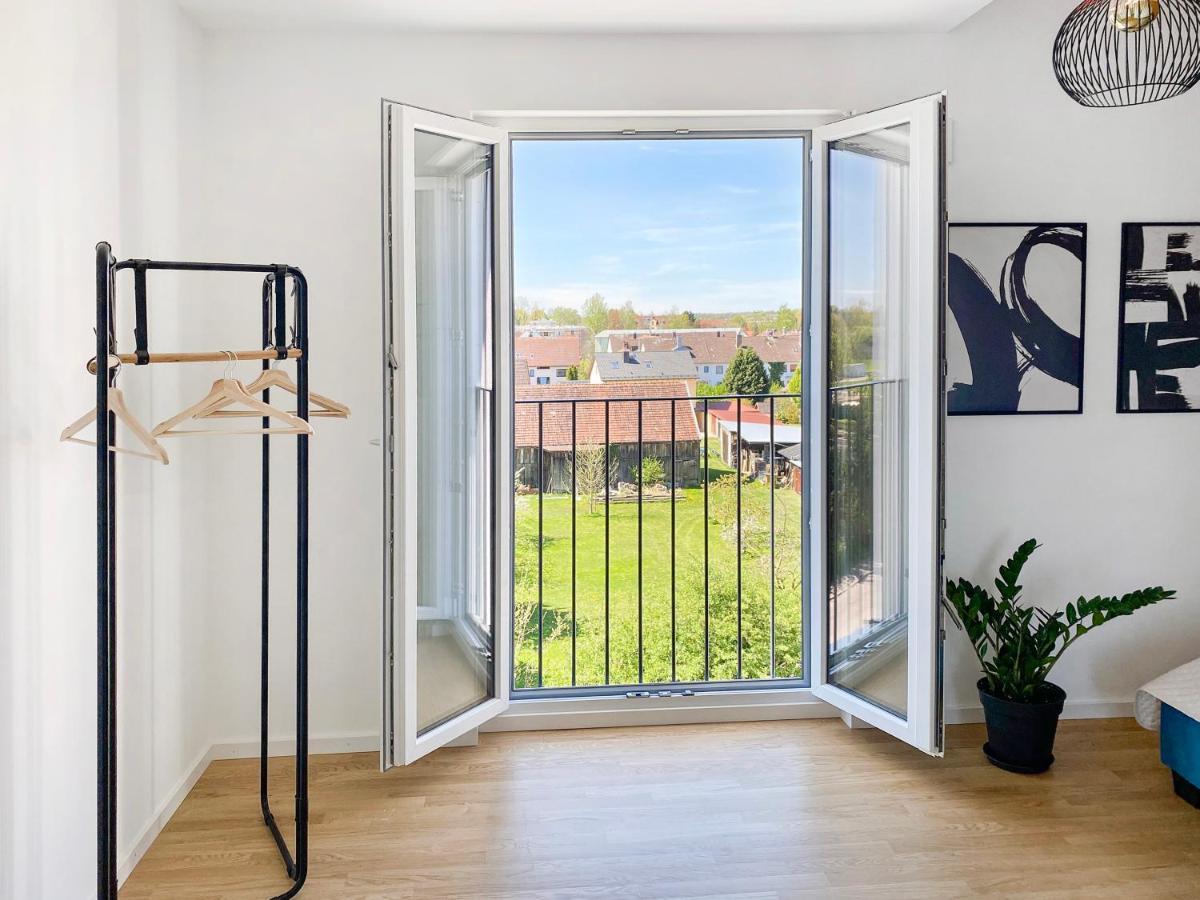 Modern & Stylisch - Penthouse-Feeling Nahe Flughafen Muenchen Apartamento Freising Exterior foto