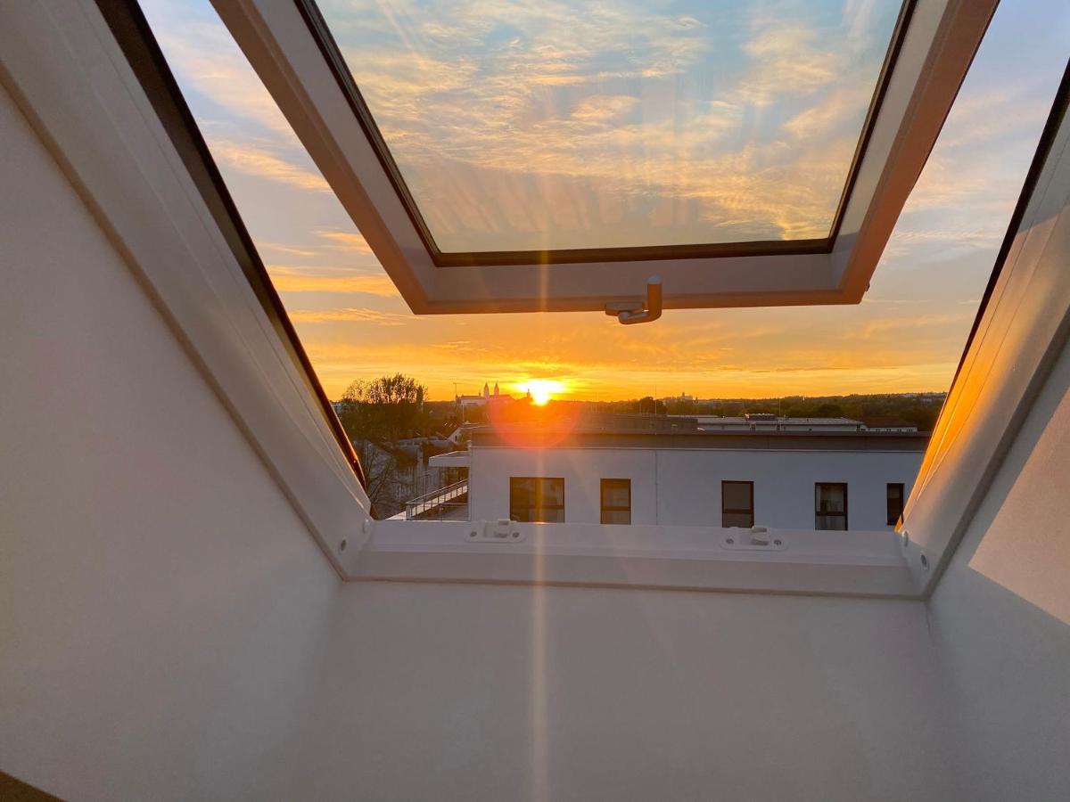 Modern & Stylisch - Penthouse-Feeling Nahe Flughafen Muenchen Apartamento Freising Exterior foto