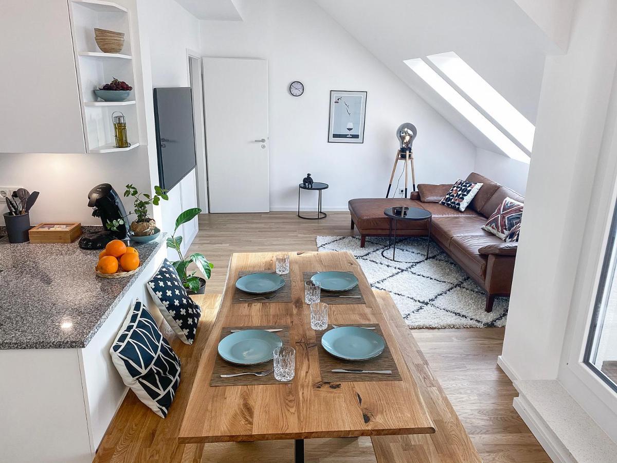 Modern & Stylisch - Penthouse-Feeling Nahe Flughafen Muenchen Apartamento Freising Exterior foto