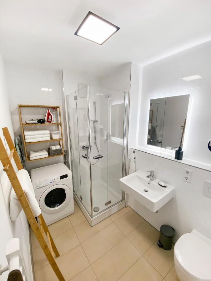 Modern & Stylisch - Penthouse-Feeling Nahe Flughafen Muenchen Apartamento Freising Exterior foto